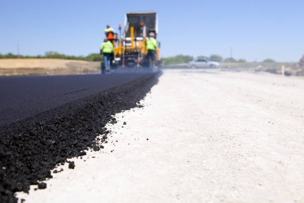 Best Driveway Paving Company  in Holland, TX